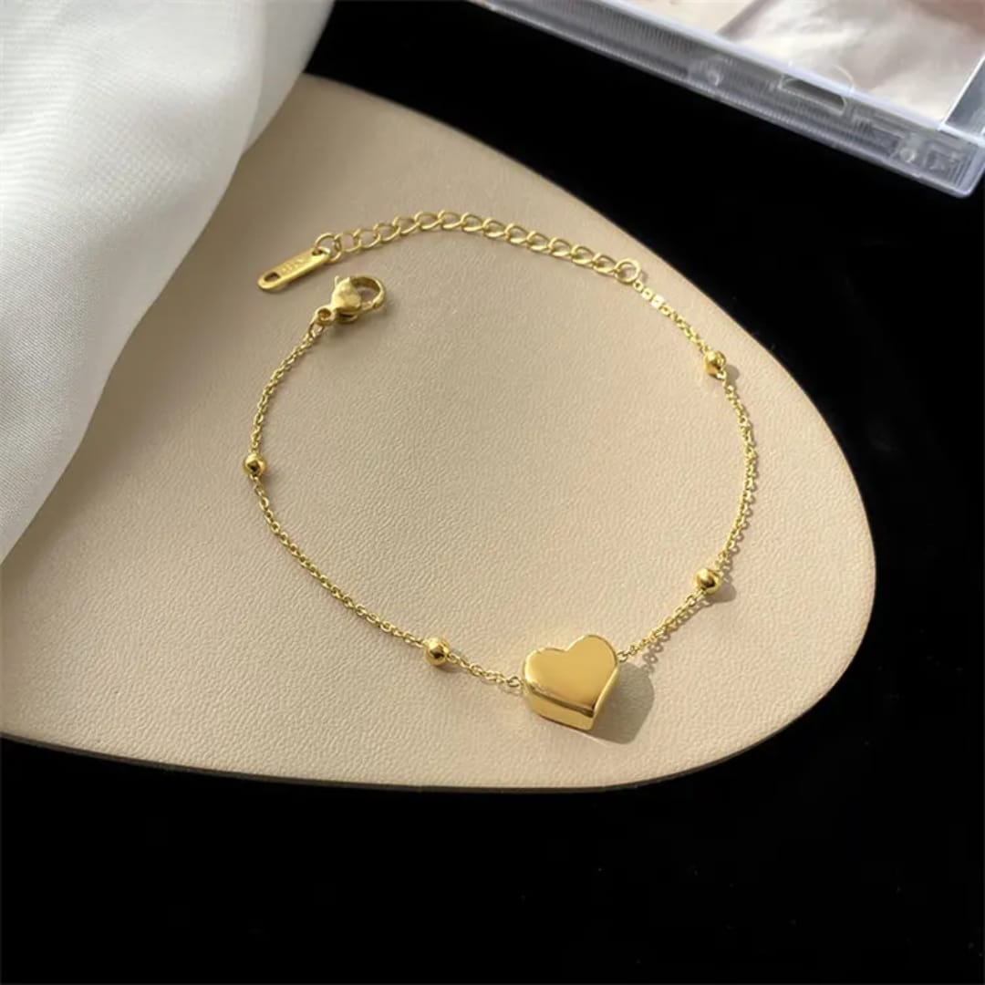 Anti Tarnish Stainless steel Golden Amora Heart Bracelet (Gold plated)